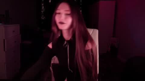 Snapshot of grace_crystal chatting on October 25, 2025, 12:51 am Grace online show from October 25, 2025, 12:51 am