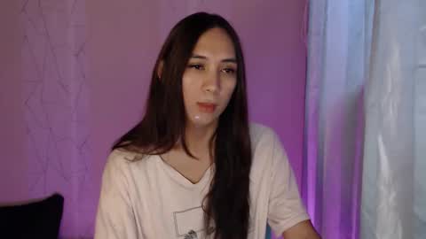 Snapshot of grace_for_youuu chatting on November 17, 2025, 4:18 am HoneyGrace online show from November 17, 2025, 4:18 am