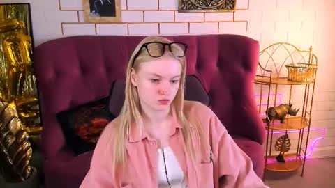 Snapshot of graceglamour chatting on March 6, 2026, 5:04 am Grace Glamour online show from March 6, 2026, 5:04 am