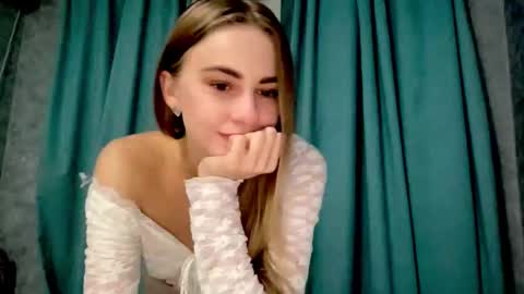 Snapshot of gracetorrezz chatting on November 13, 2025, 4:28 pm gracetorrezz online show from November 13, 2025, 4:28 pm