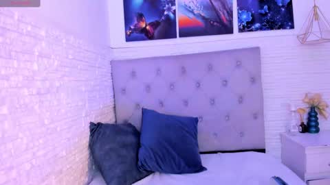 Snapshot of graceymilf999 chatting on March 7, 2025, 11:18 am Gracey Milf online show from March 7, 2025, 11:18 am