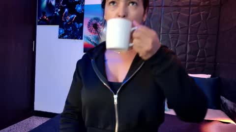 Snapshot of graceymilf999 chatting on November 5, 2025, 11:21 am Gracey Milf online show from November 5, 2025, 11:21 am