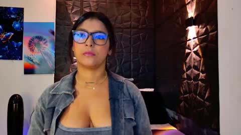 Snapshot of graceymilf999 chatting on November 11, 2025, 11:43 am Gracey Milf online show from November 11, 2025, 11:43 am
