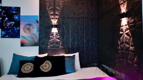 Snapshot of graceymilf999 chatting on December 3, 2025, 11:30 am Gracey Milf online show from December 3, 2025, 11:30 am