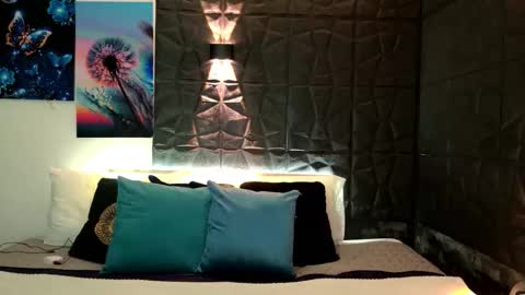 Snapshot of graceymilf999 chatting on December 18, 2025, 12:11 pm Gracey Milf online show from December 18, 2025, 12:11 pm