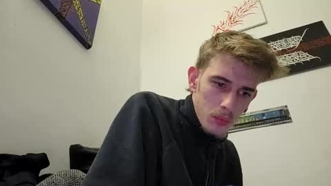 Snapshot of graff4 chatting on January 18, 2025, 12:35 am Smallcom online show from January 18, 2025, 12:35 am