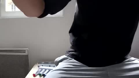 grandbi online show from November 28, 2025, 1:25 pm