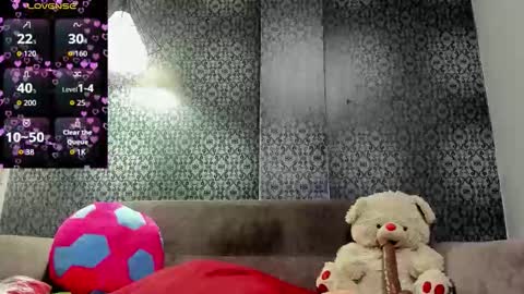 Snapshot of grandmother_milf chatting on March 5, 2026, 12:12 pm Mi Name is violeta online show from March 5, 2026, 12:12 pm