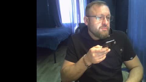 Snapshot of grandor_m chatting on December 16, 2025, 11:15 am Anthony online show from December 16, 2025, 11:15 am