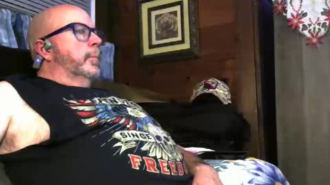 granitebuckeye1969 online show from December 15, 2025, 12:15 am