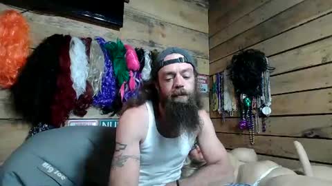 Snapshot of grannypounder chatting on January 9, 2025, 1:02 pm grannypounder online show from January 9, 2025, 1:02 pm