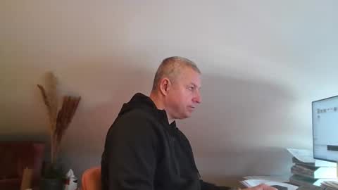 Snapshot of grau197077 chatting on March 12, 2026, 10:43 am grau197077 online show from March 12, 2026, 10:43 am