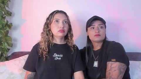 Snapshot of grave_duo chatting on October 28, 2025, 9:06 pm GRAVE DUO online show from October 28, 2025, 9:06 pm