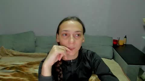 Snapshot of gravitation777 chatting on December 22, 2025, 1:41 pm Anna online show from December 22, 2025, 1:41 pm