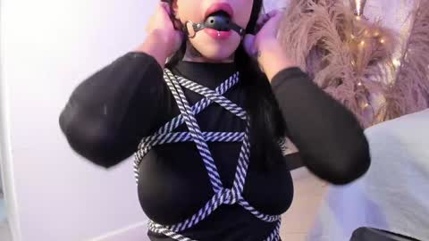 grayce blossoms24 online show from December 27, 2024, 8:39 pm