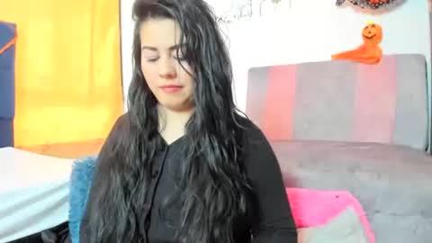 Greace online show from October 29, 2025, 3:25 pm