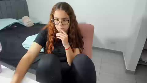 GreciaRuiz online show from October 15, 2025, 12:11 am