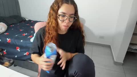 GreciaRuiz online show from October 25, 2025, 9:53 pm