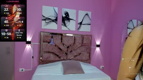 green_lov online show from October 25, 2025, 12:13 pm