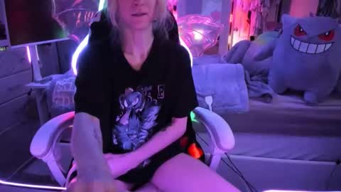 GreenEyedLovexo online show from December 14, 2025, 6:41 am