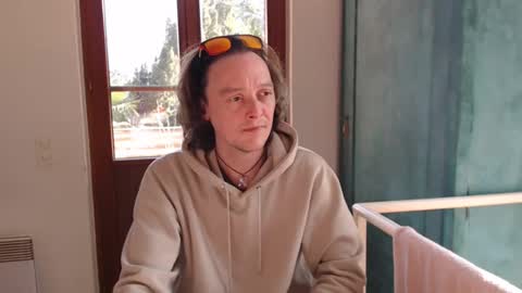 Snapshot of greenmoon88888 chatting on March 6, 2025, 10:09 am Greenmoon online show from March 6, 2025, 10:09 am