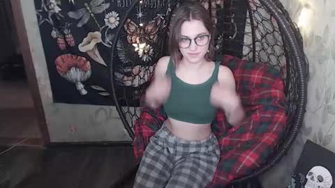 Lina online show from February 23, 2026, 10:23 am