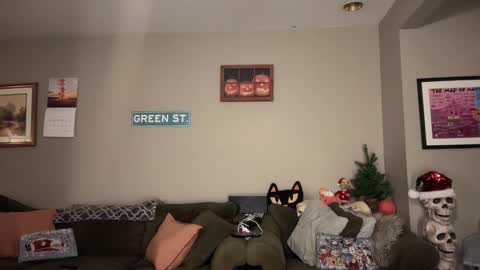 SexQueen Nikki online show from November 10, 2025, 5:17 am