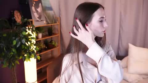 Ivy online show from November 1, 2025, 3:52 am