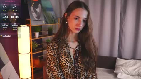 Ivy online show from November 17, 2025, 3:23 am