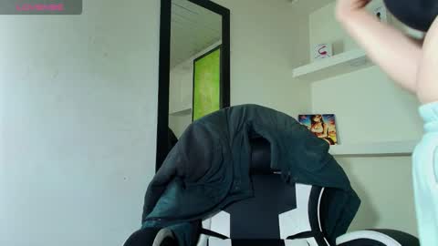 Snapshot of greiccy_20 chatting on November 23, 2025, 4:01 am GREICCY online show from November 23, 2025, 4:01 am