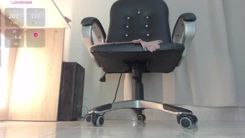 Snapshot of greta_bellucci chatting on January 13, 2025, 8:04 pm Greta online show from January 13, 2025, 8:04 pm