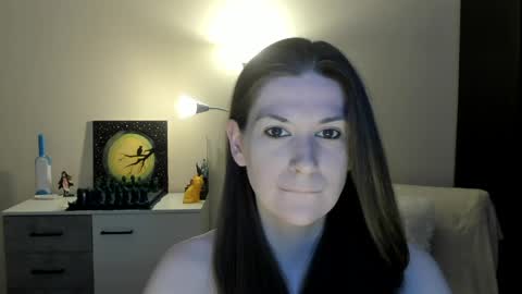 Snapshot of gretamiln chatting on April 1, 2026, 10:07 pm Greta online show from April 1, 2026, 10:07 pm