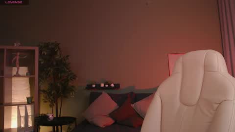 gretchen_mol online show from September 13, 2025, 12:38 pm