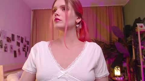 Snapshot of gretchen_mol chatting on February 10, 2026, 7:45 am gretchen_mol online show from February 10, 2026, 7:45 am