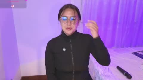 Snapshot of gretta_lane chatting on April 17, 2026, 12:46 am Jenny online show from April 17, 2026, 12:46 am