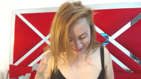 Marcela online show from March 1, 2025, 6:46 am