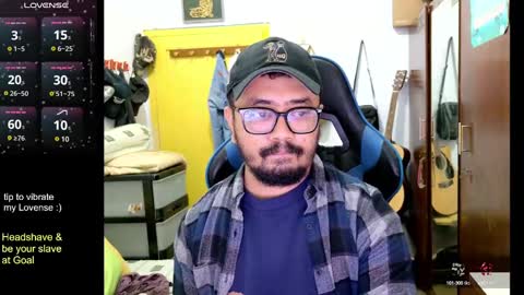 Snapshot of greybondage93 chatting on January 14, 2025, 4:29 pm Grey Hardy Slave online show from January 14, 2025, 4:29 pm