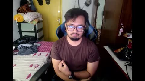 Snapshot of greybondage93 chatting on November 30, 2025, 8:07 am Grey Hardy Slave online show from November 30, 2025, 8:07 am