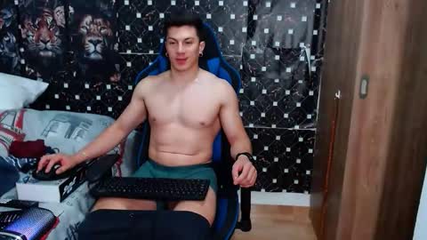 griego01 online show from December 17, 2025, 1:33 am