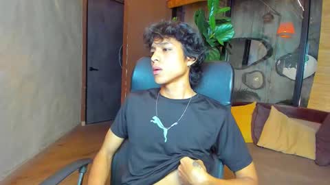 Snapshot of griffindaxz18 chatting on December 3, 2025, 10:41 pm griffindaxz18 online show from December 3, 2025, 10:41 pm