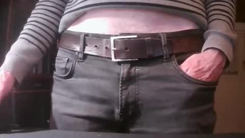 Snapshot of grimbergen123 chatting on October 30, 2025, 9:26 pm Grim online show from October 30, 2025, 9:26 pm