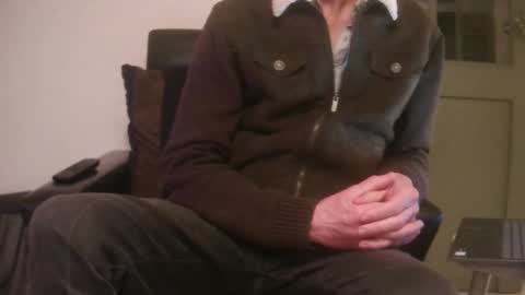 Snapshot of grimbergen123 chatting on December 17, 2025, 8:59 pm Grim online show from December 17, 2025, 8:59 pm