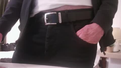 Snapshot of grimbergen123 chatting on March 12, 2026, 8:37 pm Grim online show from March 12, 2026, 8:37 pm