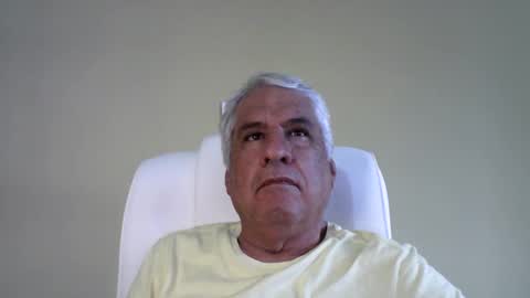 Snapshot of grisa01 chatting on January 31, 2025, 1:02 pm grisa01 online show from January 31, 2025, 1:02 pm