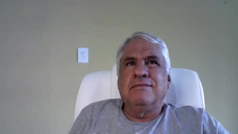 Snapshot of grisa01 chatting on February 2, 2025, 1:41 pm grisa01 online show from February 2, 2025, 1:41 pm