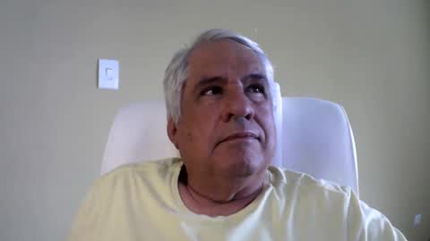 Snapshot of grisa01 chatting on February 9, 2025, 2:18 pm grisa01 online show from February 9, 2025, 2:18 pm