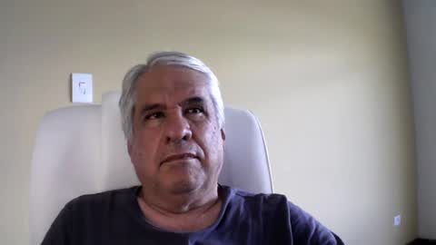 Snapshot of grisa01 chatting on February 23, 2025, 1:32 pm grisa01 online show from February 23, 2025, 1:32 pm