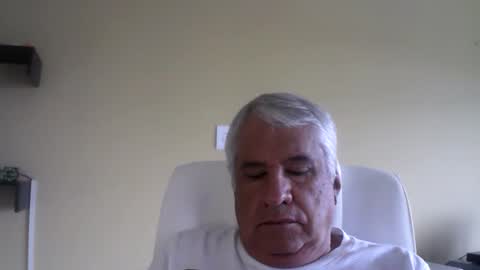 grisa01 online show from November 16, 2025, 12:44 pm