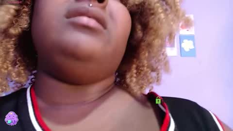 Snapshot of grumosa_velvet chatting on October 3, 2025, 4:09 am Grumosa velvet   online show from October 3, 2025, 4:09 am
