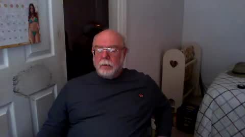 Snapshot of gtnolder60 chatting on February 8, 2025, 8:10 pm Gary online show from February 8, 2025, 8:10 pm